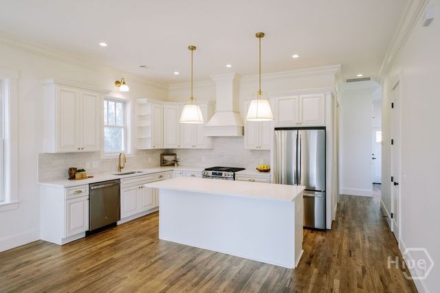 534 E 32nd Street, Savannah, GA 31401