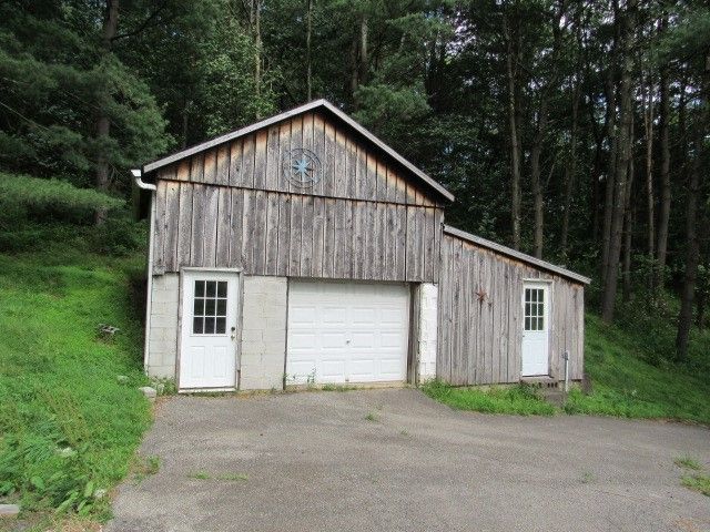 319 Miller Lane, East Huntingdon, PA 15679