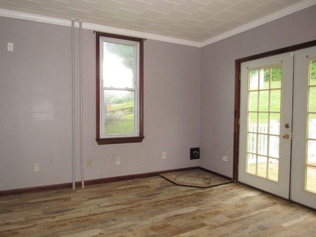 319 Miller Lane, East Huntingdon, PA 15679