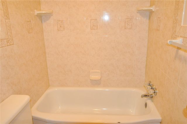 336 Glencoe Dr., West Mifflin, PA 15122