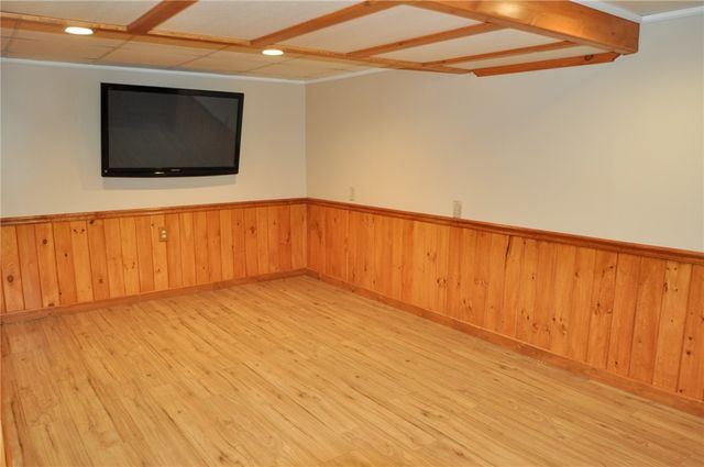 336 Glencoe Dr., West Mifflin, PA 15122