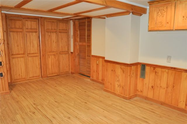 336 Glencoe Dr., West Mifflin, PA 15122