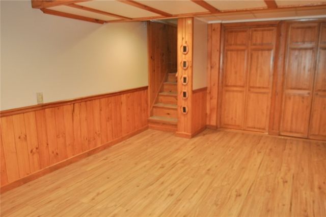 336 Glencoe Dr., West Mifflin, PA 15122