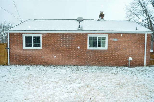 336 Glencoe Dr., West Mifflin, PA 15122