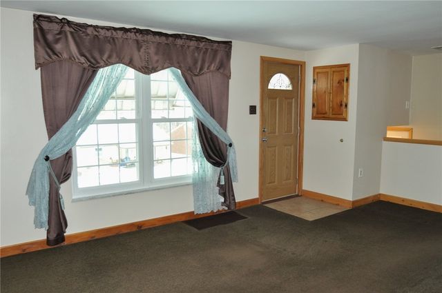 336 Glencoe Dr., West Mifflin, PA 15122