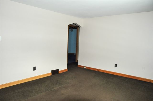 336 Glencoe Dr., West Mifflin, PA 15122