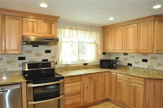 336 Glencoe Dr., West Mifflin, PA 15122