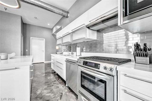 200 Hoover Avenue 1803, Las Vegas, NV 89101
