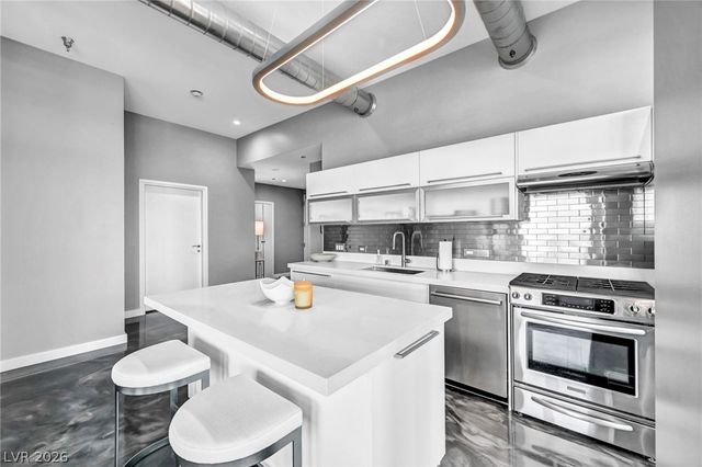 200 Hoover Avenue 1803, Las Vegas, NV 89101