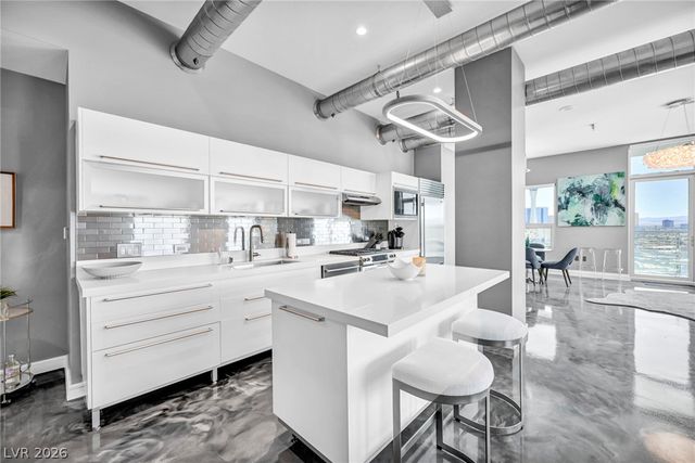 200 Hoover Avenue 1803, Las Vegas, NV 89101