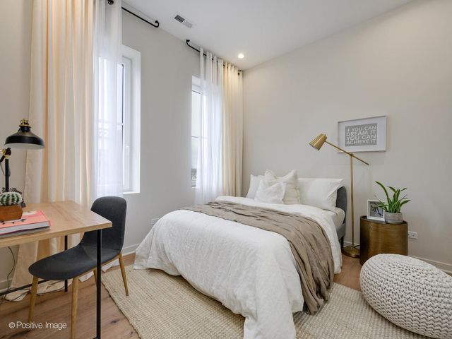 2801 Thatcher Avenue 303, River Grove, IL 60171