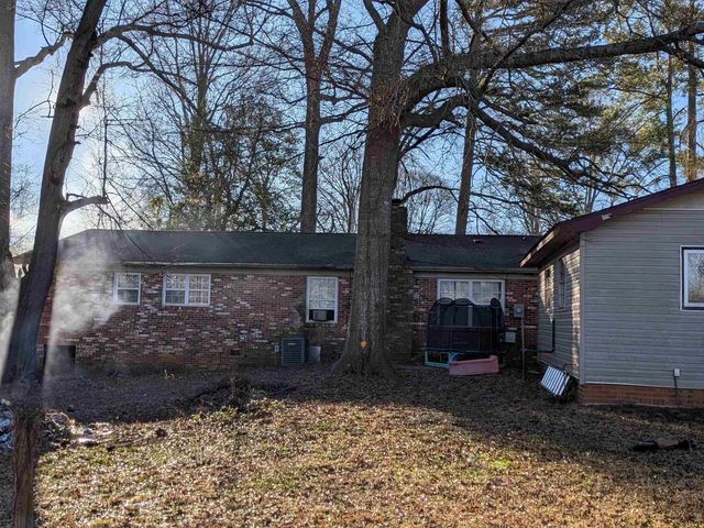 2042 Evergreen Drive, Boiling Springs, SC 29316