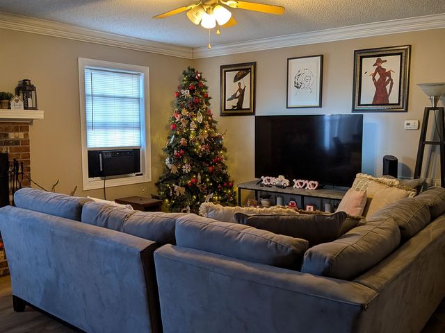 2042 Evergreen Drive, Boiling Springs, SC 29316