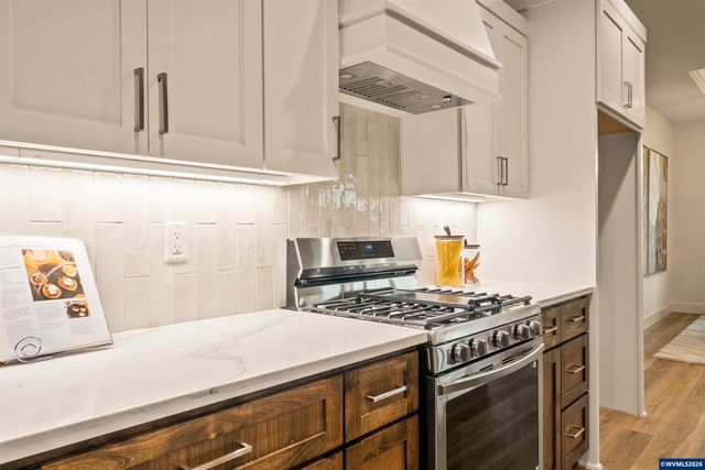 315 NE Clay St, Sublimity, OR 97385