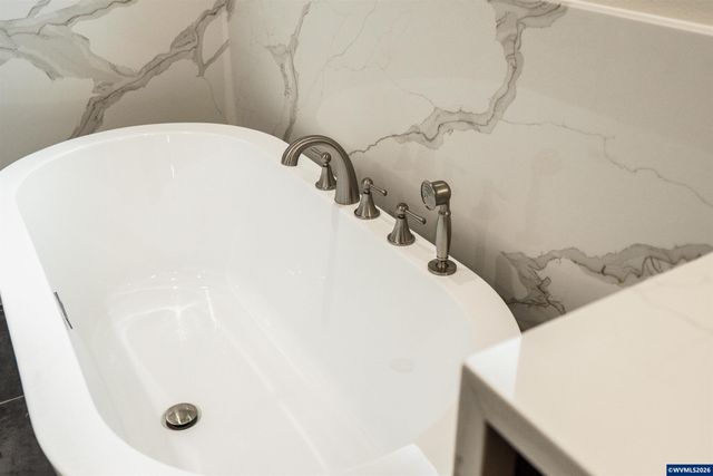 315 NE Clay St, Sublimity, OR 97385