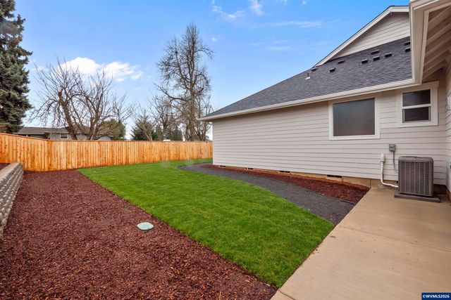 315 NE Clay St, Sublimity, OR 97385