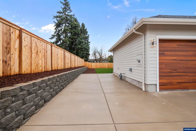 315 NE Clay St, Sublimity, OR 97385