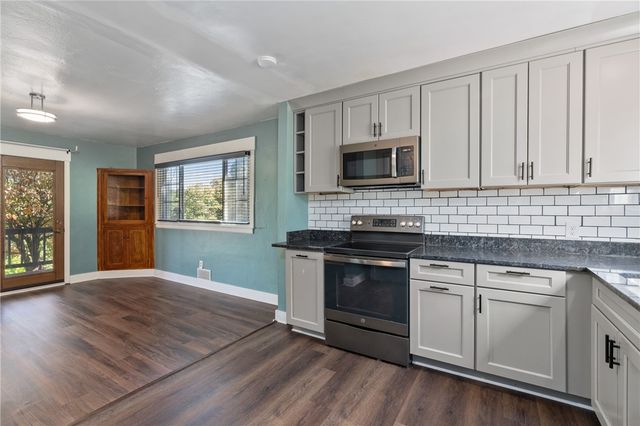 148 Longvue Dr, Ross Twp, PA 15237