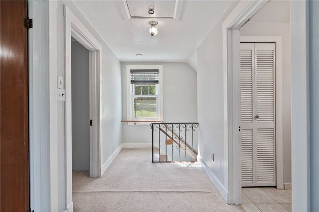 148 Longvue Dr, Ross Twp, PA 15237