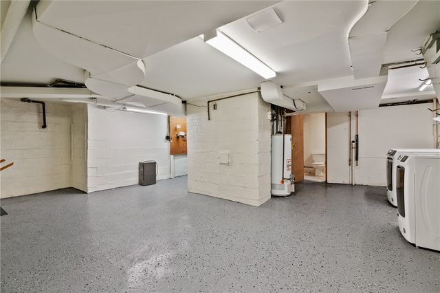 148 Longvue Dr, Ross Twp, PA 15237