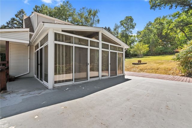 148 Longvue Dr, Ross Twp, PA 15237