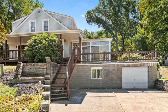 148 Longvue Dr, Ross Twp, PA 15237