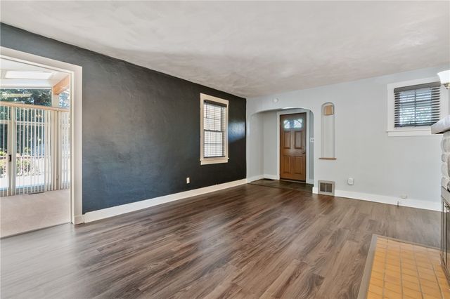 148 Longvue Dr, Ross Twp, PA 15237