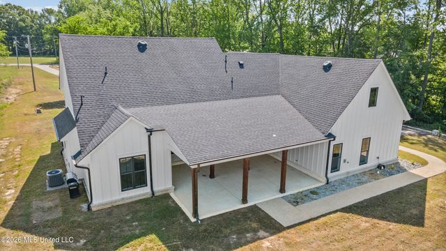 84 Dudley Place, Byhalia, MS 38611