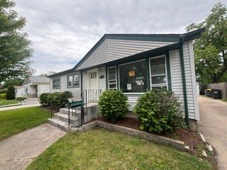 308 Queens Lane, Thornton, IL 60476