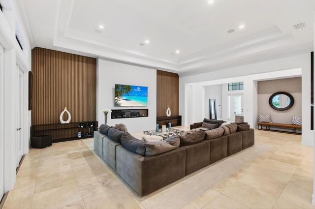 17662 Cadena Drive, Boca Raton, FL 33496