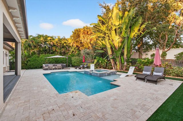 17662 Cadena Drive, Boca Raton, FL 33496
