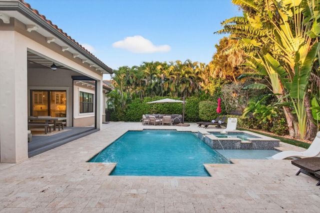 17662 Cadena Drive, Boca Raton, FL 33496