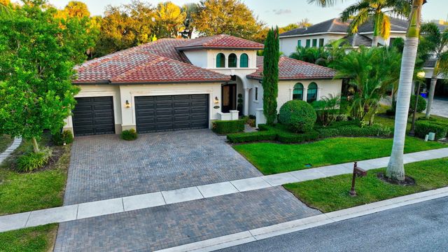 17662 Cadena Drive, Boca Raton, FL 33496