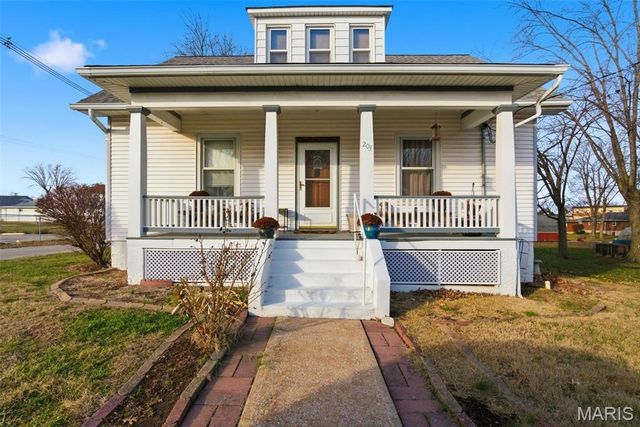 203 E Mill Street E, Waterloo, IL 62298