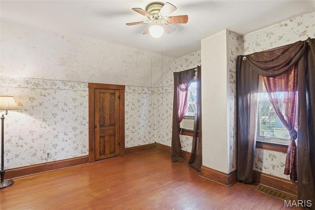 203 E Mill Street E, Waterloo, IL 62298