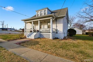 203 E Mill Street E, Waterloo, IL 62298