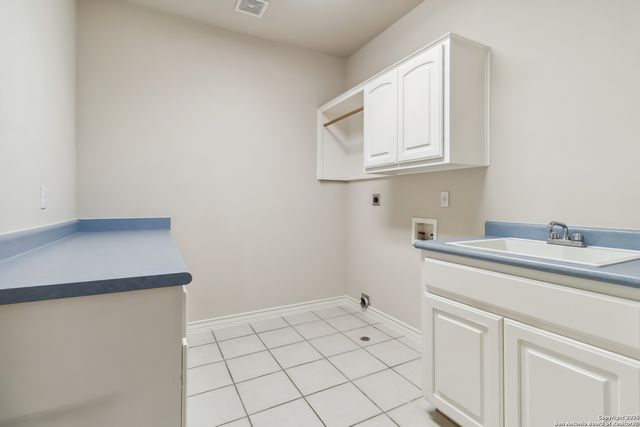 37 Villa Verde, San Antonio, TX 78230