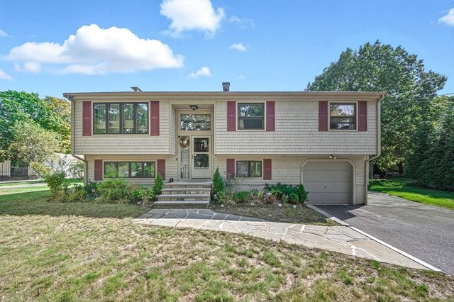 20 Church St, Easton, MA 02375