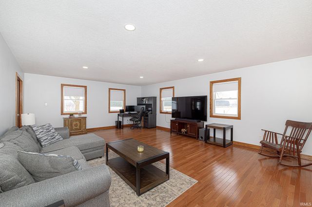 12924 Edgerton Road, New Haven, IN 46774