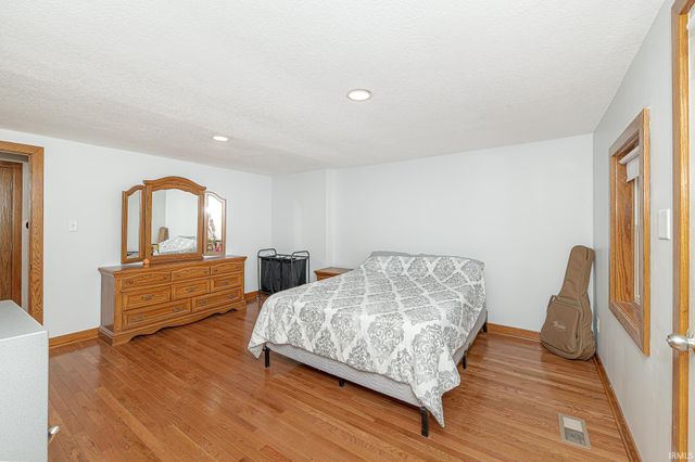 12924 Edgerton Road, New Haven, IN 46774