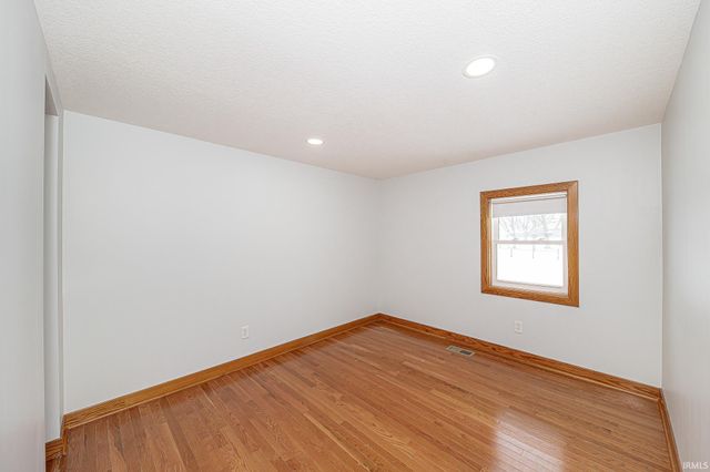 12924 Edgerton Road, New Haven, IN 46774