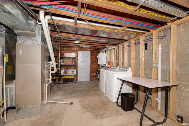 12924 Edgerton Road, New Haven, IN 46774