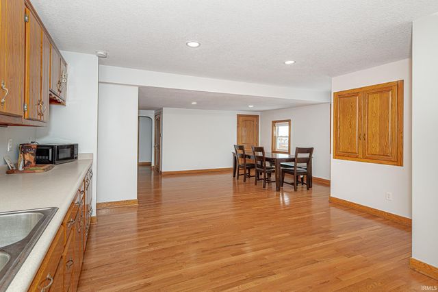 12924 Edgerton Road, New Haven, IN 46774