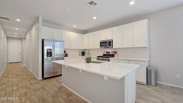 18572 W COTTONTAIL Lane, Surprise, AZ 85387