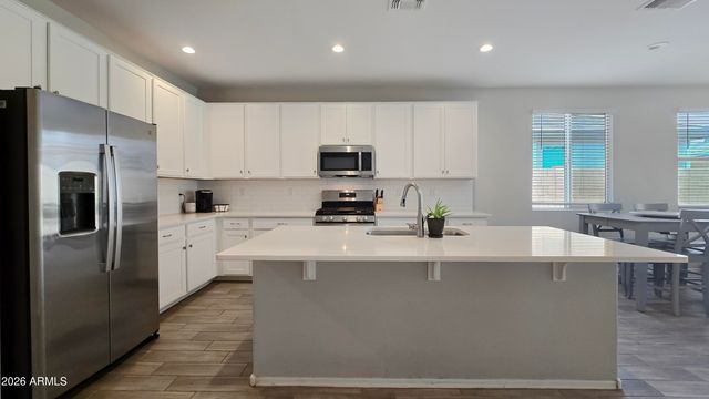 18572 W COTTONTAIL Lane, Surprise, AZ 85387