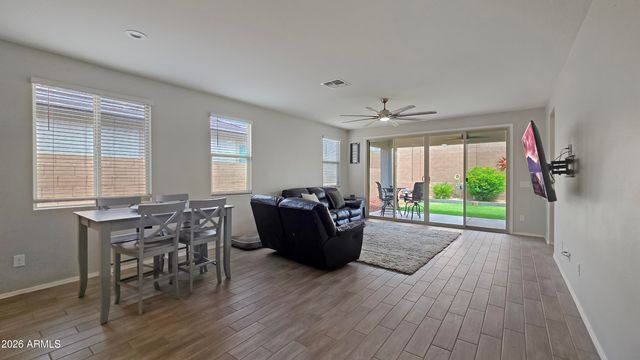 18572 W COTTONTAIL Lane, Surprise, AZ 85387