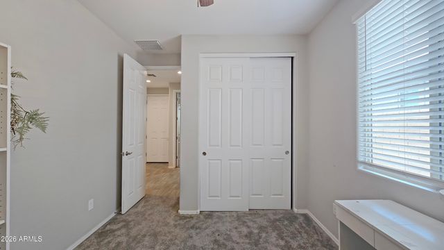 18572 W COTTONTAIL Lane, Surprise, AZ 85387