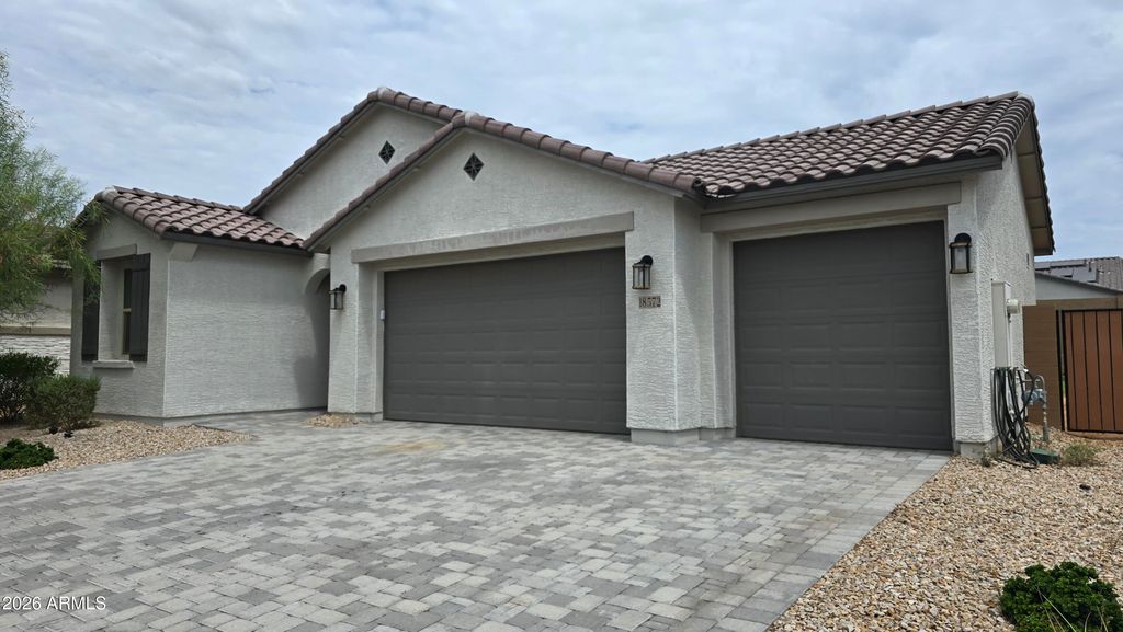 18572 W COTTONTAIL Lane, Surprise, AZ 85387