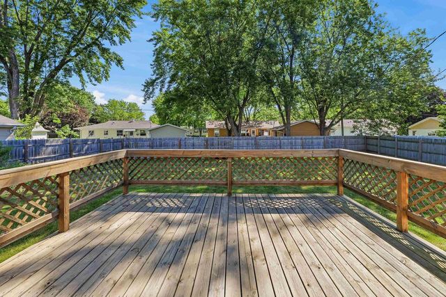 56 PIONEER COURT, Fond Du Lac, WI 54935