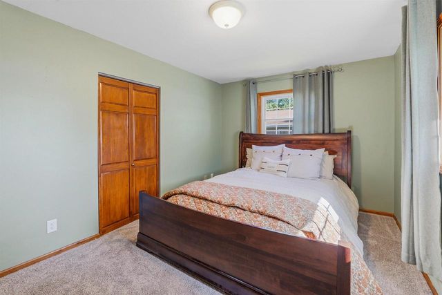 56 PIONEER COURT, Fond Du Lac, WI 54935